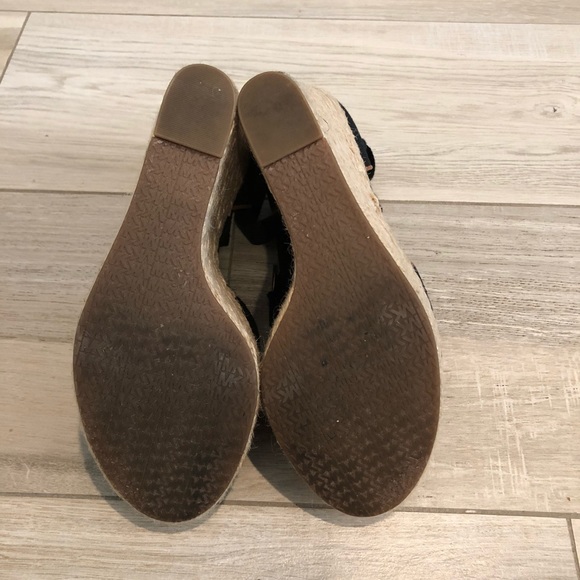 Michael Kors - black lace up wedges - size 8 - Picture 7 of 8